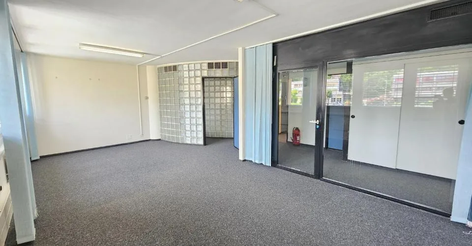 Achetez Vaud bureaux à Renens moins cher qu'un loyer et-ou profitez d'une rentabilité à +7%!