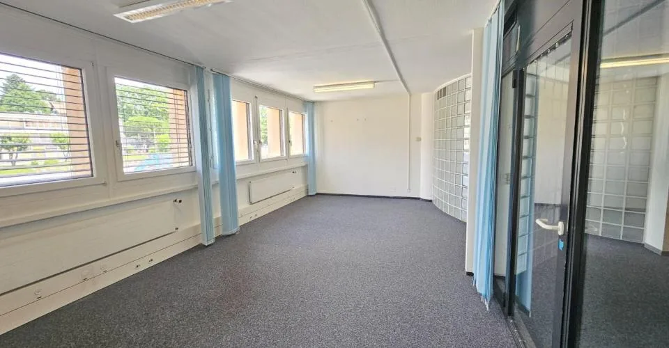 Achetez Vaud bureaux à Renens moins cher qu'un loyer et-ou profitez d'une rentabilité à +7%!