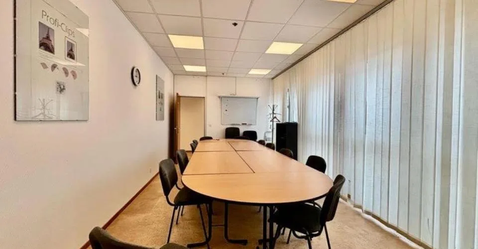 Le-Mont en Budron achetez vos bureaux à CHF 1500-m2 ! 330 m2 libres.