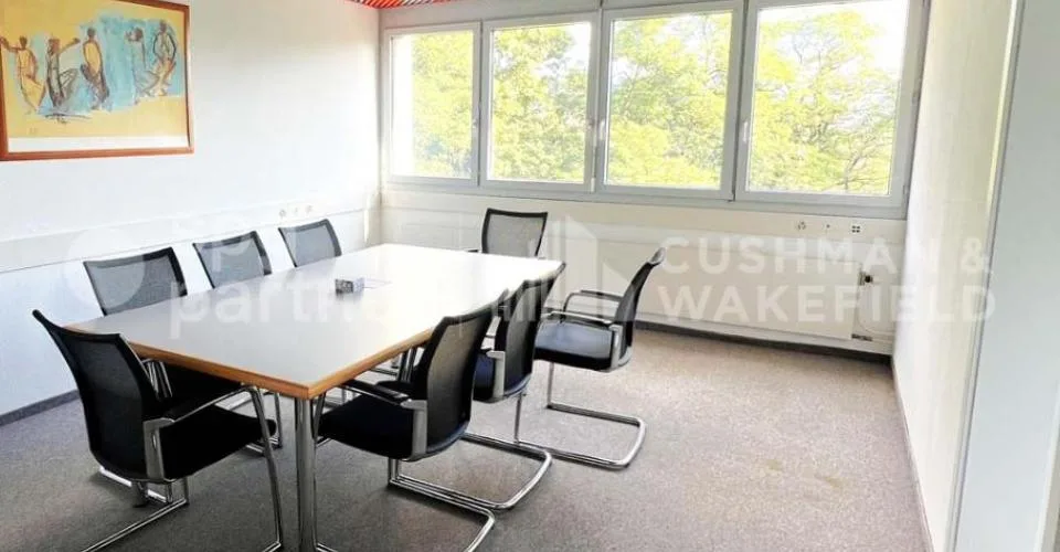 ST-CERGUE 297 - Bureaux lumineux et fonctionnels disponibles à la location ou à la vente