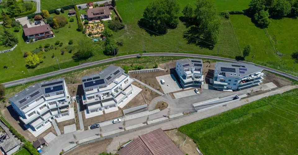 Spacieuse et lumineuse surface commerciale neuve de 97 m2