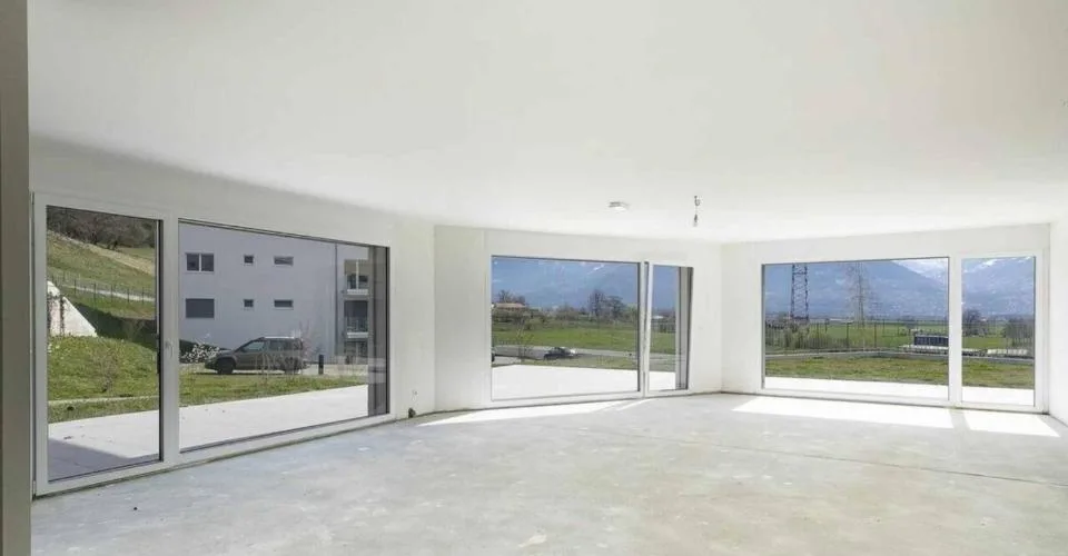 Spacieuse et lumineuse surface commerciale neuve de 114 m2
