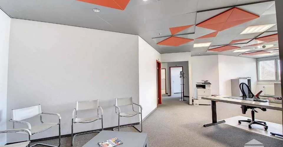 Zone industrielle de l'AsseSurface commerciale - bureaux de 9 pièces