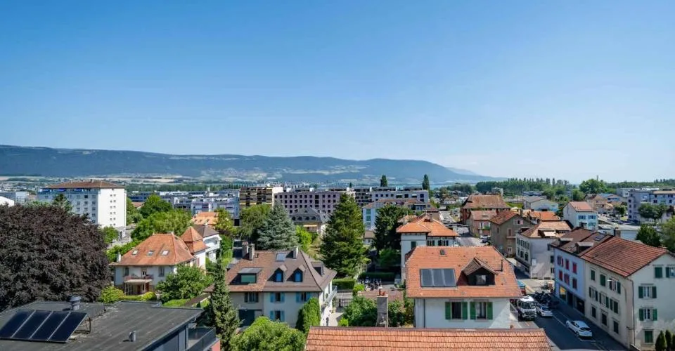 Bureaux exceptionnels dans une tour privative avec vue à 360°