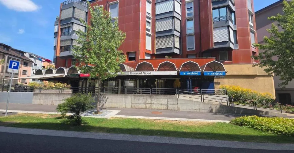 Bureau + dépôt – Plein centre-ville