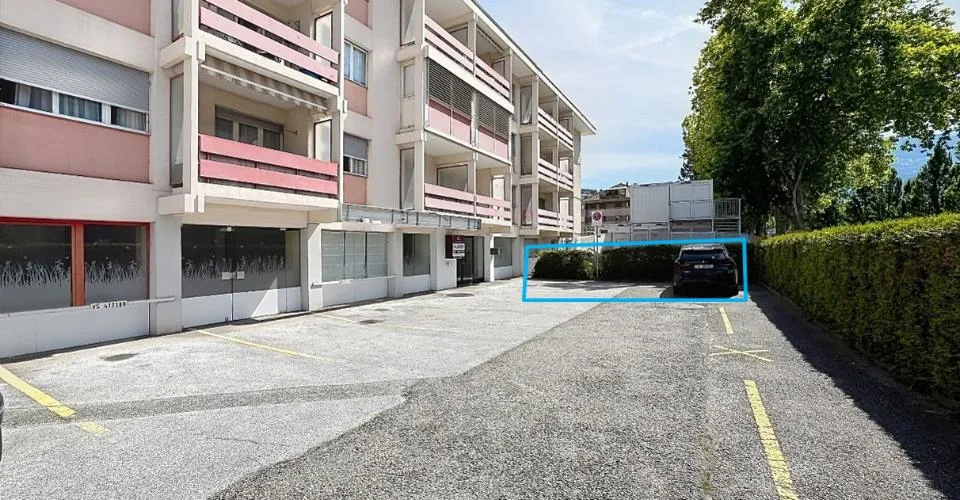 Sion, centre-ville : bureaux de 230 m² avec un grand potentiel d'aménagement et modulable