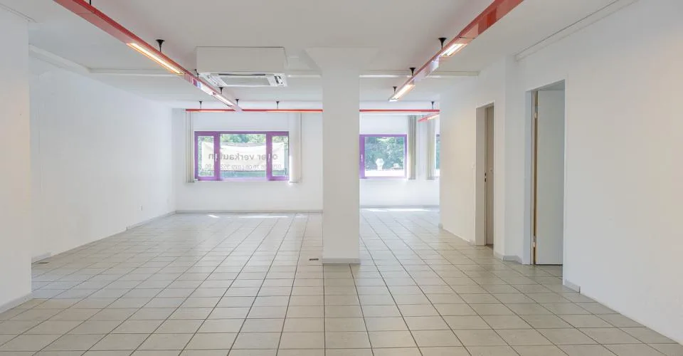Espaces de bureaux et atelier divisibles, idéalement situés à Viège.