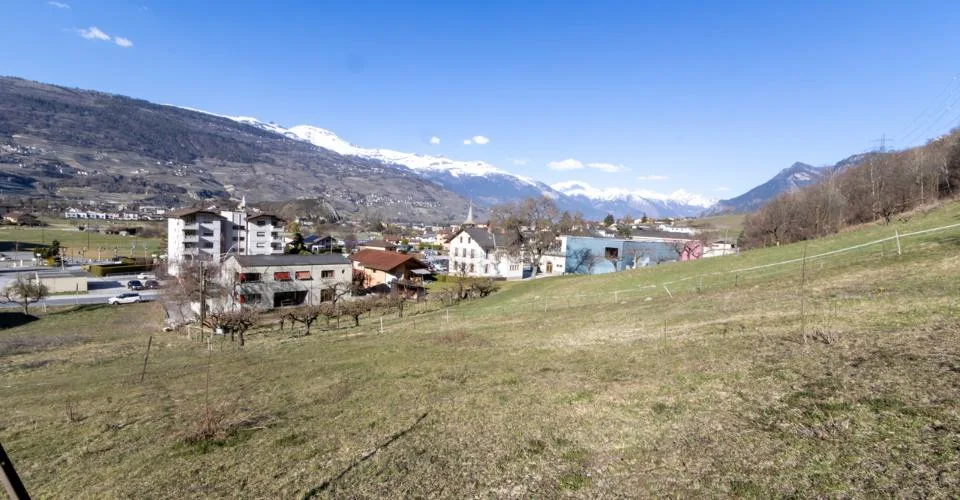 A VENDRE LOCAL COMMERCIAL A GRONE