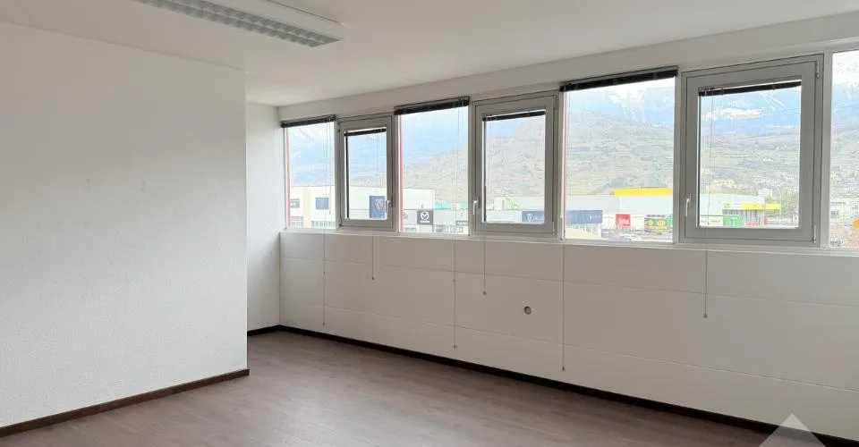 Vente de surface commerciale à Sion