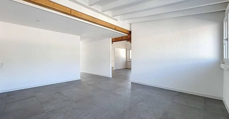 Bureaux spacieux avec 12 places de parc