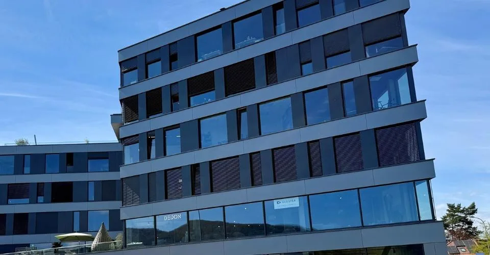 1226 THONEX - Bureaux de 305 m2 au 3ème étage d'un immeuble moderne