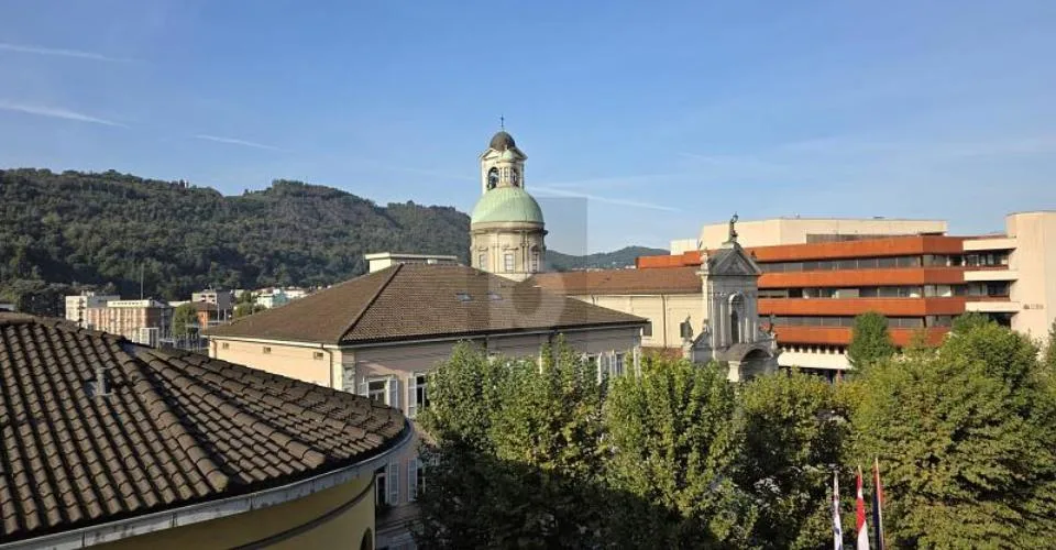 SPAZIOSO E SOLEGGIATO IN POSIZIONE CENTRALE