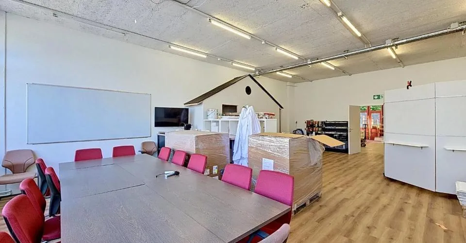 Spécial investisseur - Grande surface commerciale à deux pas du centre