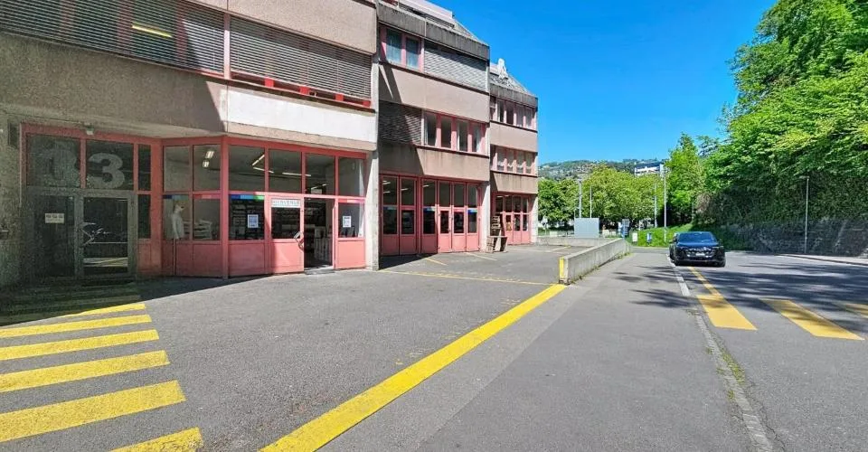 Spécial investisseur - Grande surface commerciale à deux pas du centre