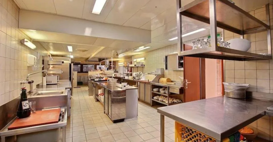 Restaurant 380 m2 au Sentier