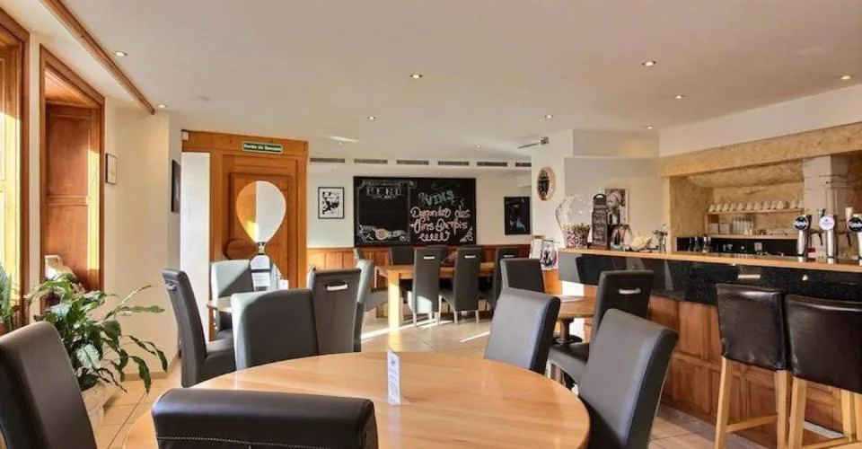 Restaurant 380 m2 au Sentier