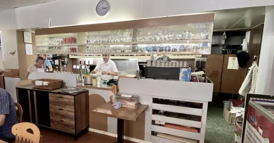 En exclusivité, belle opportunité proche du terminus M2, clientèle fidèle et régulière