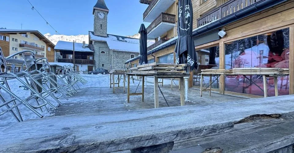 Café-bar - Restaurant ? Emplacement premium à Morgin