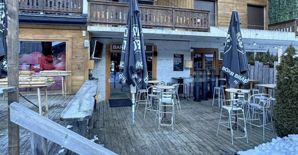 Café-bar - Restaurant ? Emplacement premium à Morgin