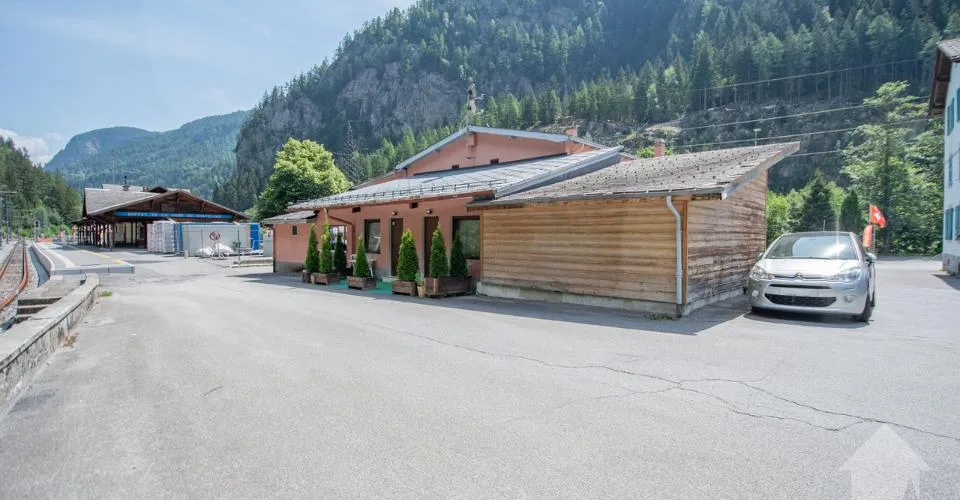 Immeuble mixte avec activités en cours – Le Châtelard (VS)
