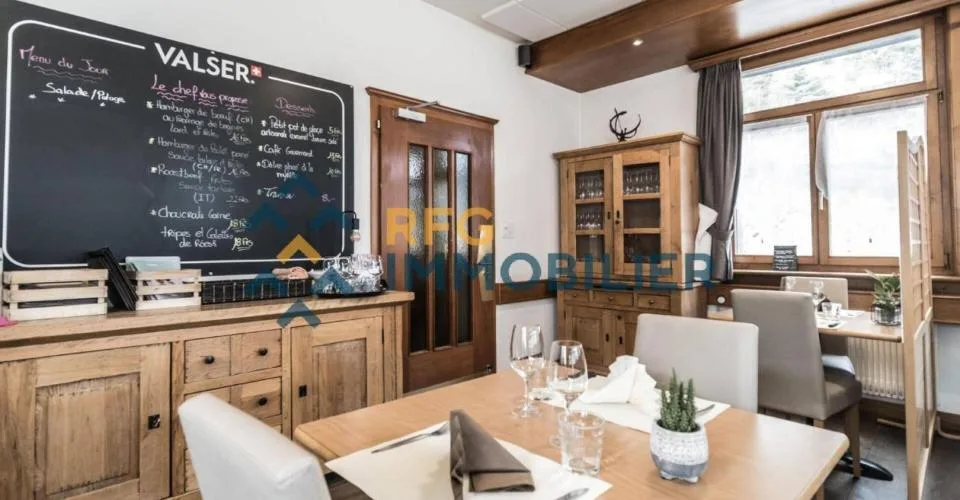 Restaurant 487.85 m2 à Sembrancher