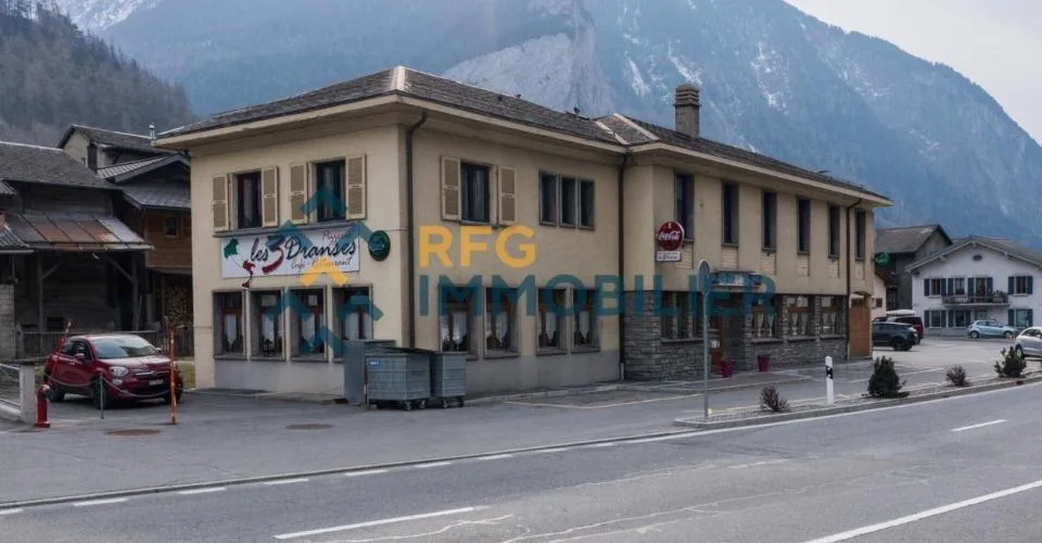 Restaurant 487.85 m2 à Sembrancher