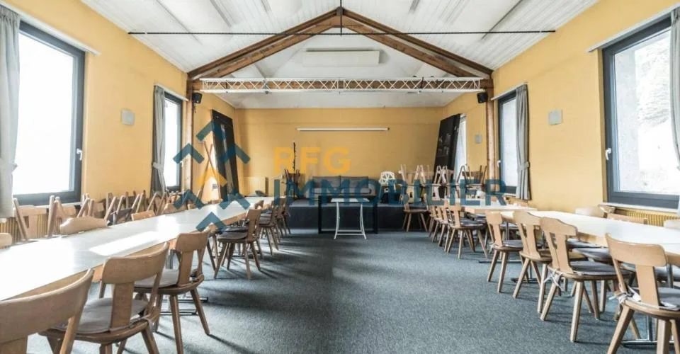 Restaurant 487.85 m2 à Sembrancher