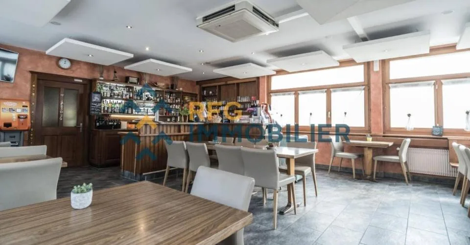 Restaurant 487.85 m2 à Sembrancher