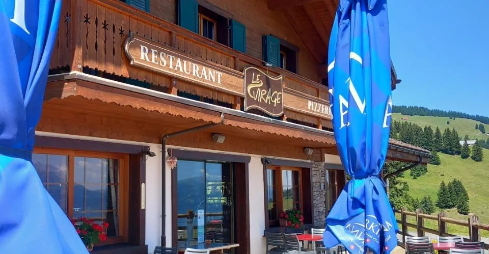 Restaurant "Le Virage" à Champoussin, au coeur des Portes-du-Soleil