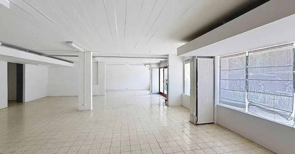 Sion, centre-ville : local commercial de 230 m² avec un grand potentiel d'aménagement
