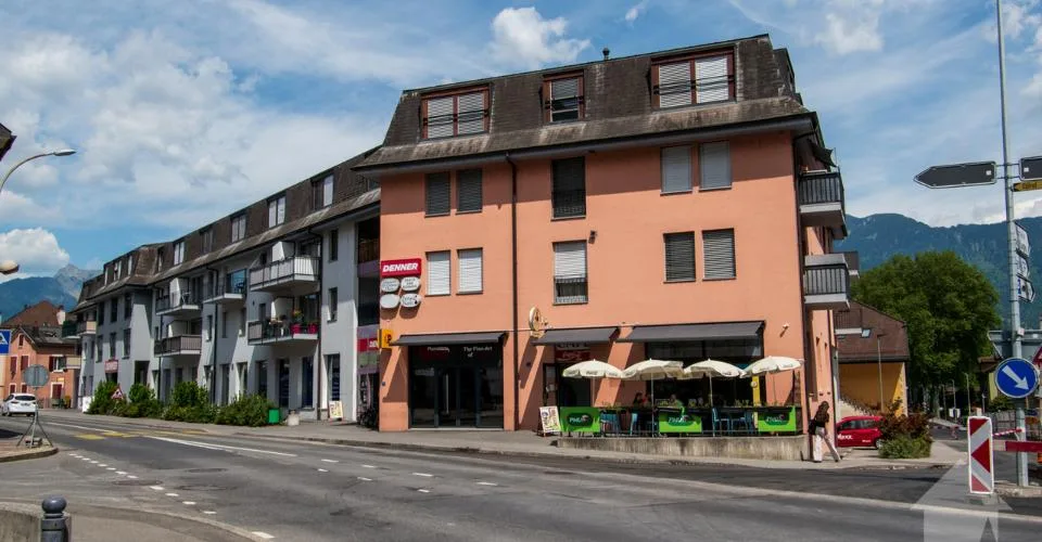 Vouvry, local commercial au centre du village