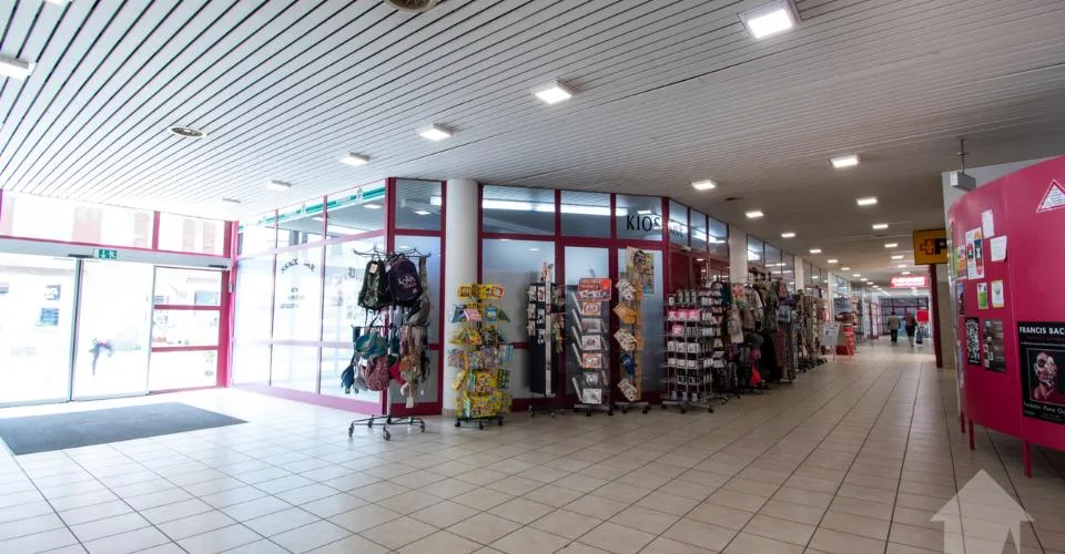 Vouvry, local commercial au centre du village