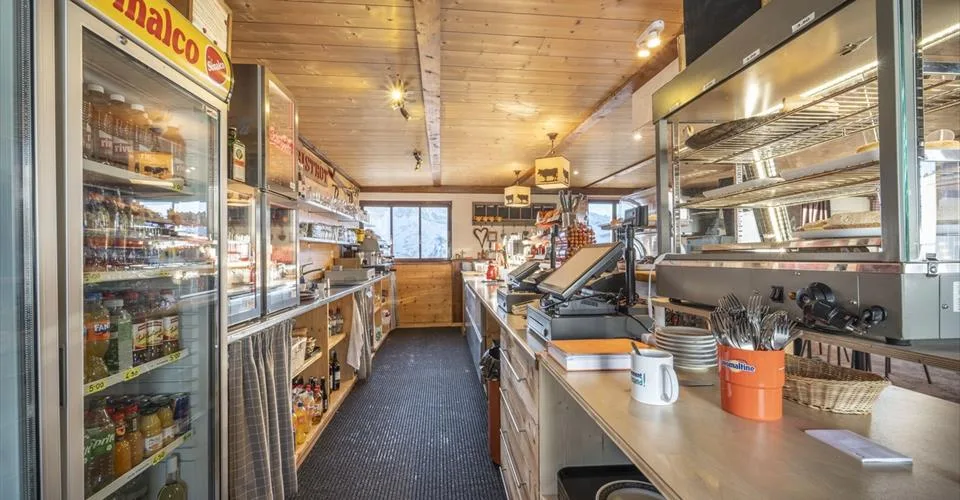 RESTAURANT SUR LES PISTES - TERRASSE VUE DENTS-DU-MIDI - EXCLUSIVITÉ