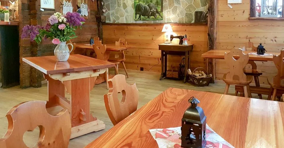 Magnifique Restaurant au centre d'Evolène avec appartement séparé