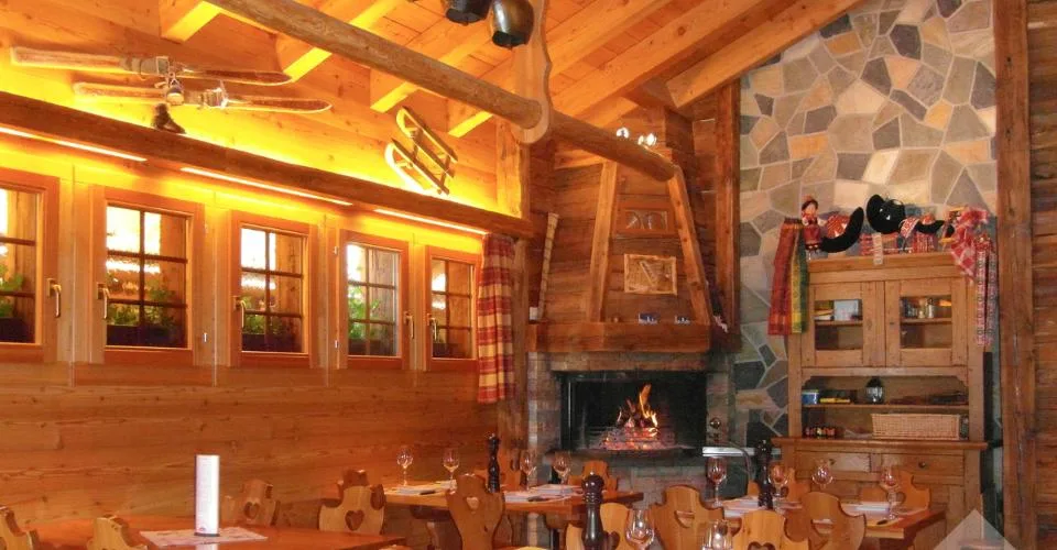 Magnifique Restaurant au centre d'Evolène avec appartement séparé