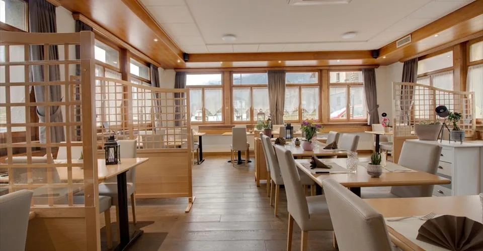 Sur la route du Grand-St-Bernard, grand restaurant à vendre