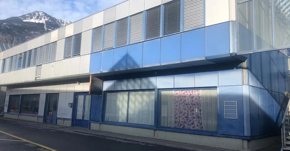 RESERVE - 2 surfaces commerciales de 2x220 m2 à Martigny