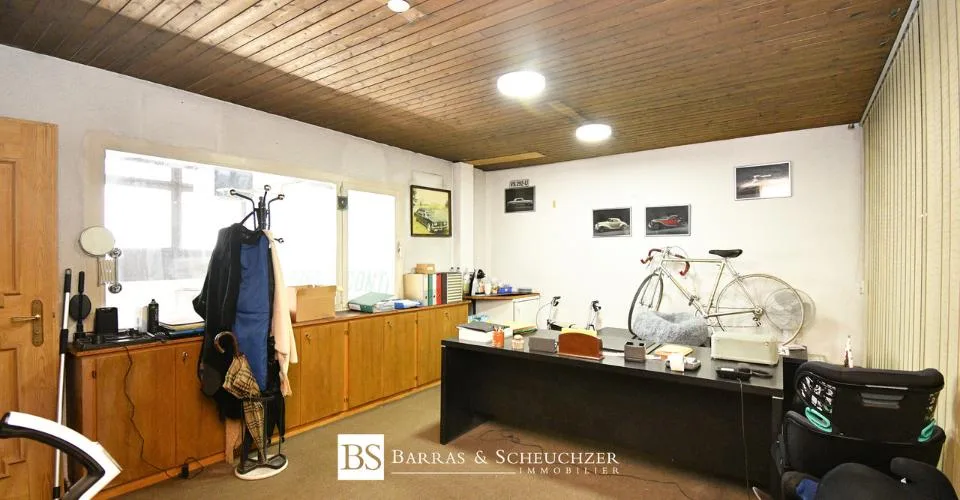 Local commercial – Situation premium, visibilité, vitrines, 2 accès