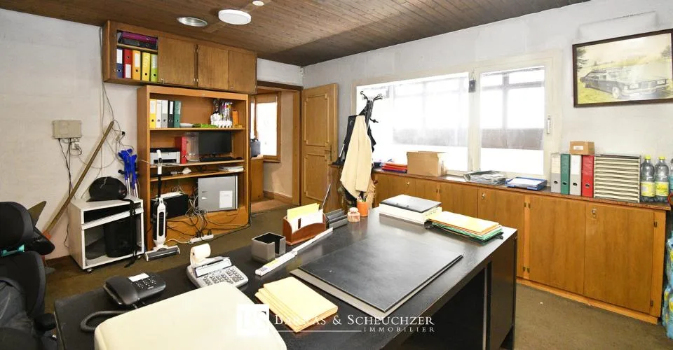 Local commercial – Situation premium, visibilité, vitrines, 2 accès