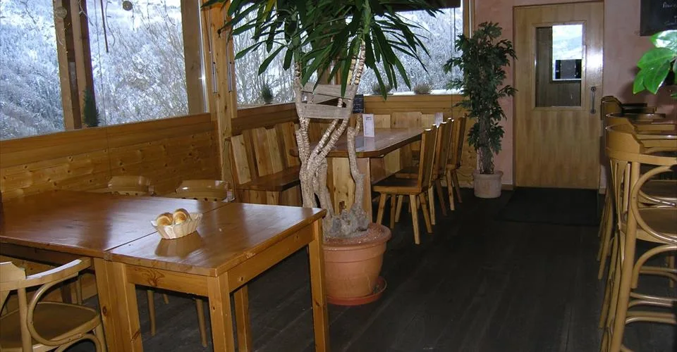 Restaurant typique avec vue dégagée et bon ensoleillement