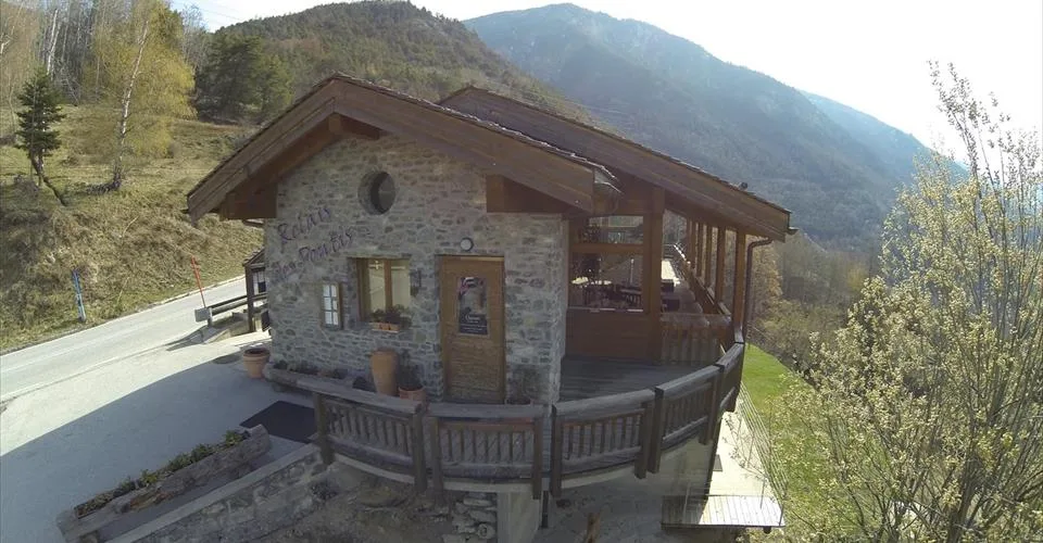 Restaurant typique avec vue dégagée et bon ensoleillement