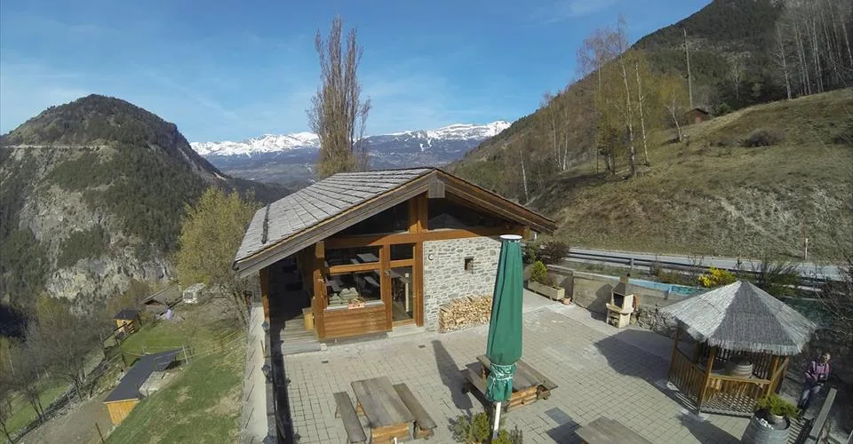 Restaurant typique avec vue dégagée et bon ensoleillement