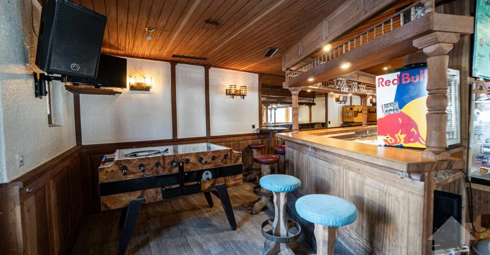 Exceptionnel : bistrot avec duplex 5.5 pièces et studio indépendant