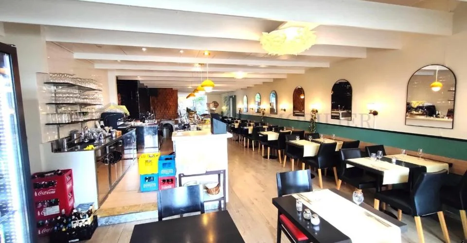 En exclusivité! Complexe de Restaurant!