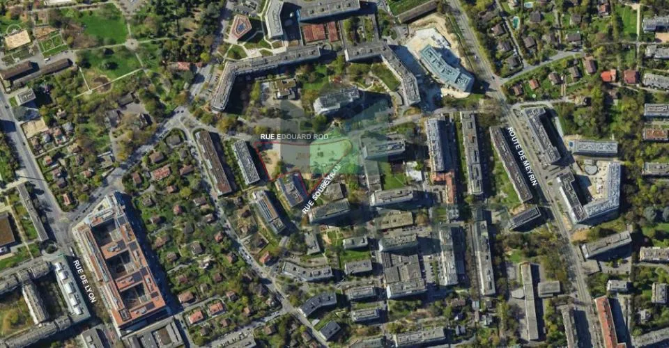 Belle arcade commerciale de 81 m² dans un immeuble neuf à Vieusseux