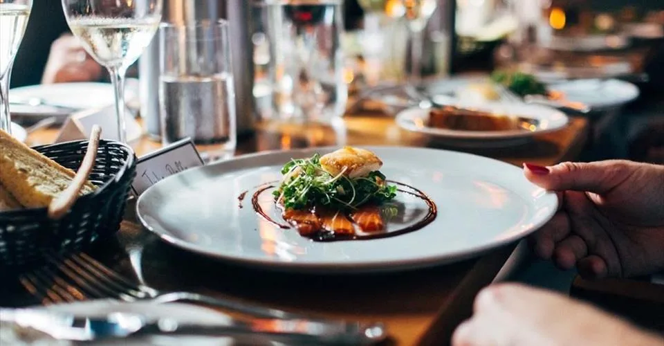 Jonction Genève | Restaurant avec terrasse à vendre