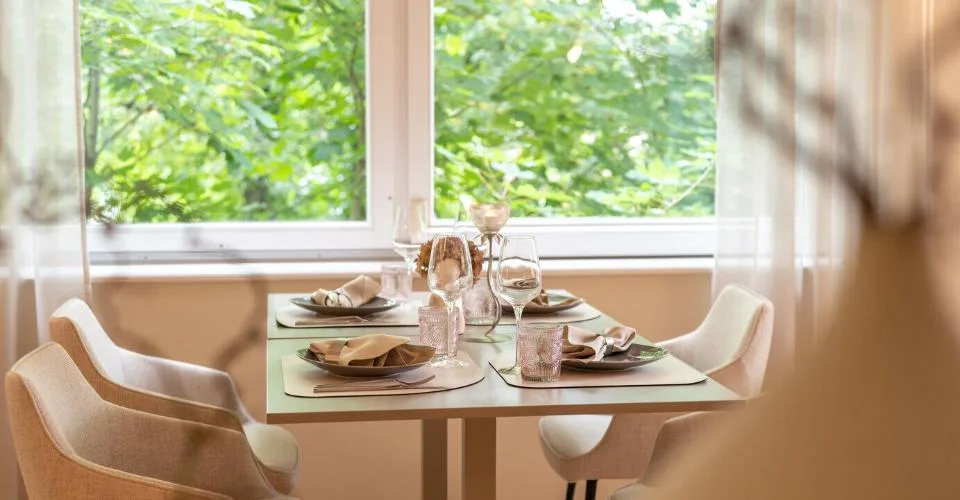 Hôtel-restaurant sur grande parcelle à vendre à Porrentruy