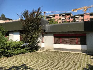 BÃ¢timent commercial de 270 m2 avec 5 places de parc