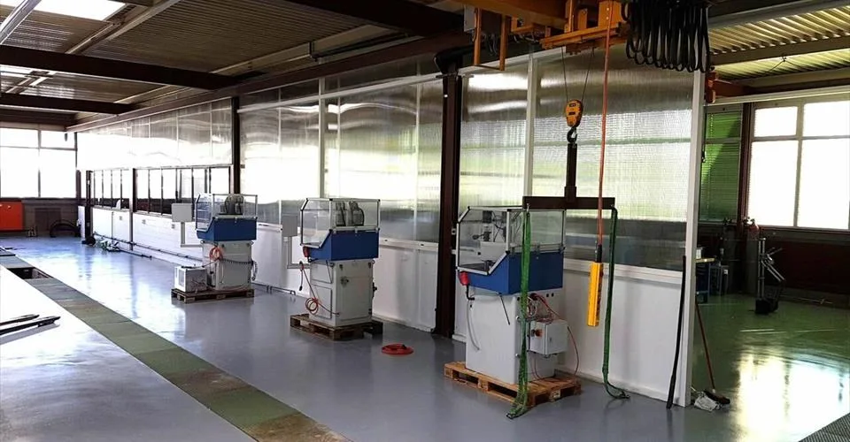 À Courrendlin bâtiment industriel spacieux et moderne à vendre