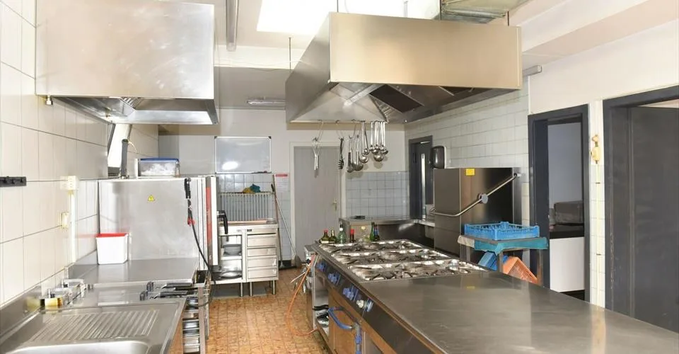 Hôtel-restaurant réputé à Bure avec appartement de fonction